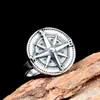 Anillo de Brújula Nuevo Punk de Acero Inoxidable, Estilo Europeo y Americano, Directamente de Fábrica