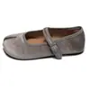 Zapatos Franceses de Punta Dividida Pata de Cerdo para Mujer 2026 Otoño Nuevos Zapatos Planos Mary Jane Zapatos Retro Herradura Zapatos de una Sola Hebilla