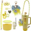 Set de Accesorios para Botella de Agua Stanley con Cadena de Flores, Tapa con Popote, Cadena con Colgante de Bola de Felpa Transfronterizo en Stock Venta al por Mayor
