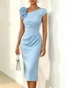 Vestido Gown Moda Transfronteiriça Europeia e Americana Feminino Verão 2026 Cor Sólida Decoração Floral Cintura Marcada com Pregas Manga Curta