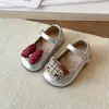 Zapatos de cuero suaves y lindos para niñas, nueva colección primavera/verano 2026, zapatos Mary Jane de moda y versátiles para niños