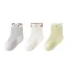 Meias de Bebê Cuidadosamente Selecionadas para Primavera e Verão, Meias de Malha Fina, Meias de Algodão para Bebês, Meias Sem Costura para Crianças, Meninos e Meninas, com Design de Orelhinhas