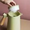 Hervidor Aislado Estilo Europeo de 1L Botella de Agua Caliente para el Hogar Botella Aislada Mango de Madera Gran Capacidad Hervidor de Agua Caliente