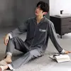 Pijama Masculino de Manga Longa em Modal Outono Estilo Fino Tamanho Plus Size Pode Ser Usado Fora Cardigã Gola Lapela Modelagem Relaxada Conjunto Roupa de Casa