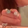 Clip para oreja con forma de bombilla pequeña y superbrillante de circonita para mujer, accesorio único, hermoso, de alta gama, ligero, de lujo y elegante.
