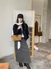 Bolsa casual de nicho de grande capacidade, bolsa de bolinho de couro bovino fosco, nova bolsa de mão feminina vintage de ombro único e transversal