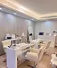 Mesa de Trabajo para Manicura de Superficie Plana Blanca Individual/Doble de Moda con Lámpara de Pinza Estilo Japonés y Ranura para Aspiradora