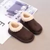 Botas de nieve para niños 2025 invierno nuevo estilo niñas más terciopelo más terciopelo zapatos Birkenstock zapatos peludos casuales niños botas cortas