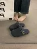 Mules estilo Birkenstock de lã cinza com sola grossa e acabamento em pele, novos sapatos femininos para outono e inverno ao ar livre