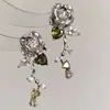 Pendientes de Clip para Oreja Flor de Rosa Verde Estilo Bosque, Lujo Ligero, Gama Alta, Pendientes Exquisitos y Elegantes Estilo Chino, Pendientes en Forma de Corazón para Mujer