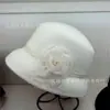Nuevo Sombrero de Fieltro de Lana Australiana de Lujo Ligero Estilo Francés para Mujer, Otoño e Invierno Estilo Hepburn de Lino Floral Tridimensional Elegante Sombrero Cloche