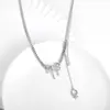Novo Colar de Borboleta Feminino Design de Alto Padrão Senso de Design Nicho Masculino e Feminino Meninas Populares Acessórios Verão de Luxo Leve Corrente para Clavícula