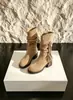 2026 Outono/Inverno Novas Botas de Cavaleiro com Franjas que Aumentam a Altura Interna Botas Empilhadas Franzidas com Salto Grosso Retrô Botas Curtas Confortáveis Femininas