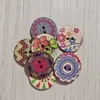 Flor de Hebilla Dibujo Redondo 2 Agujeros Madera Pintada Decoración del Hogar Pegatina Infantil Botones de Madera Botones de Mariposa
