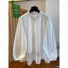 Camisa de Retazos de Encaje Blanco para Mujer, Nuevo Estilo Primavera 2026, Diseño Holgado y Hermoso, Cuello Alto, Jersey de Cuello Redondo