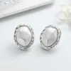 Pendientes de Botón Geométricos Retro de ABS con Perlas de Imitación, Pendientes Metálicos de Alta Gama para Mujer, Pendientes Sencillos y Versátiles para el Día a Día con Estilo Elegante