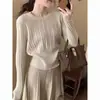 Nuevo Conjunto de Falda Elegante de Punto para Otoño, Ajustado a la Cintura, Cuello Redondo, Plisado, Color Sólido