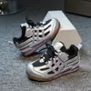 Tênis Esportivo Infantil, Novo para Outono Leve e Respirável para Meninos, Sapatos de Treinamento Moral para Crianças de Tamanho Médio e Grande, Tênis Casuais Versáteis para Meninas