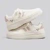 Sapatos femininos da moda 2026 outono novos tênis confortáveis estilo coreano sapatos casuais versáteis e estilosos sapatos brancos simples MR599