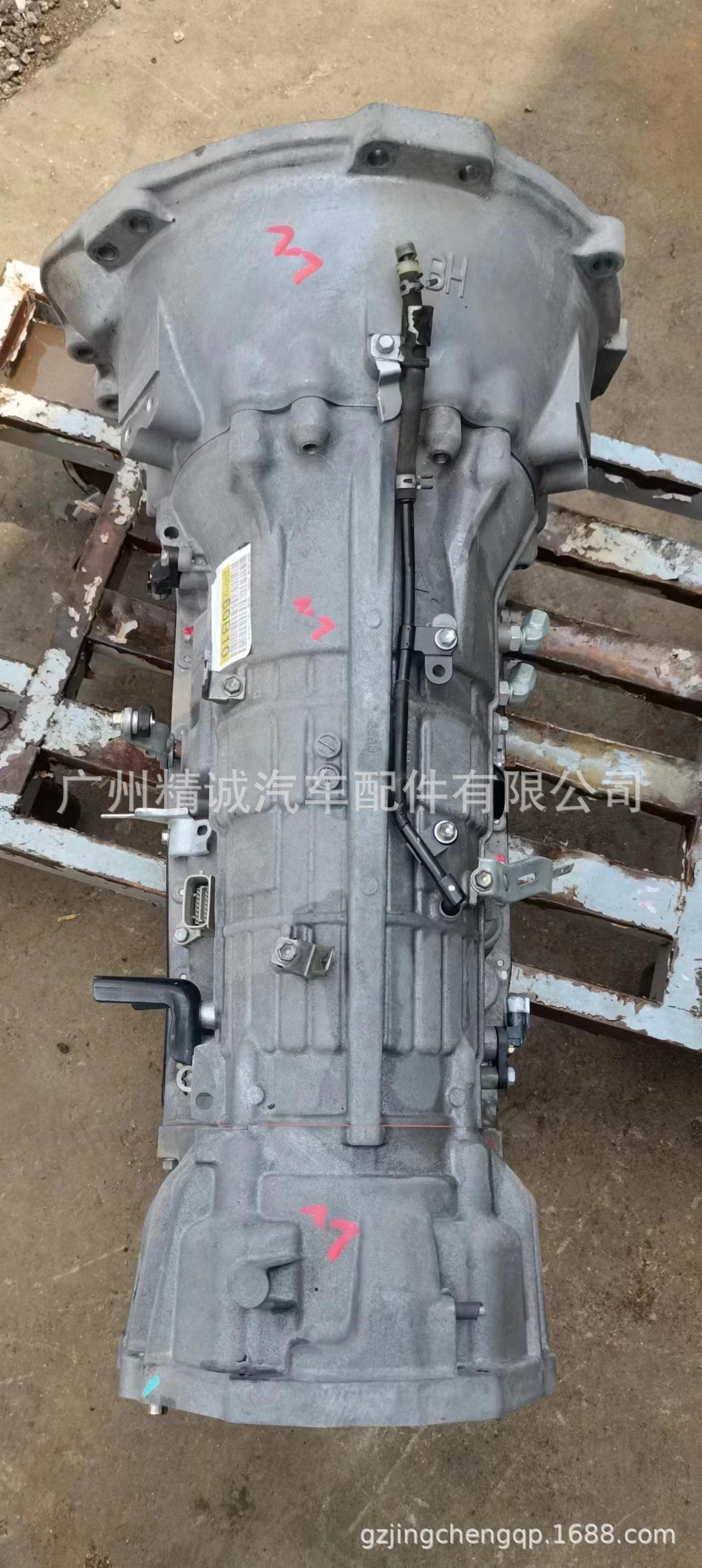 丰田普拉多4.0 J120自动变速箱总成1