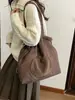 Bolso Retro de Ante de Gran Capacidad 2026 Transfronterizo para Mujer, Bolso de Hombro Versátil Bordado, Bolso Tote para Estudiante Universitario