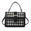 Bolso pequeño cuadrado con textura de color sólido simple de estilo coreano para mujer, bolso bandolera de lana a cuadros de invierno 2024
