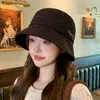 Chapéu bucket preto com padrão xadrez estilo francês para mulheres, casual, retrô, versátil e elegante, fazendo o rosto parecer menor