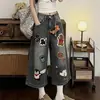Pantalones Cortos de Mezclilla Cropped con Bordado de Cimitarra de Dibujos Animados Personalizados de Fábrica para Mujer, Shorts Rectos de Pierna Ancha Versátiles y Elegantes