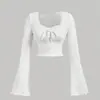 Atacado de Fábrica Outono Inverno Gola Quadrada com Renda Cropped Manga Longa Camiseta Feminina Manga Sino Recorte Emagrecedor Ajustado Top
