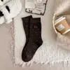 Meias de Cashmere para Mulheres com Filhotes Bordados em Desenho Animado, Meias de Cano Médio, Meias Fofas de Bolinhas Estilo Japonês, Meias Quentes de Inverno Folgadas para Mulheres