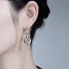 Pendientes de borla de metal plisado redondo anudado estilo europeo y americano Pendientes de botón versátiles Pendientes de atmósfera nicho Aros para orejas de mujer