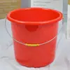 Cubos de agua de plástico grandes y pequeños cubos de agua de mano domésticos rojos con tapa lavado de autos trapeado de ropa piso resistente a caídas para transportar agua no rompibles