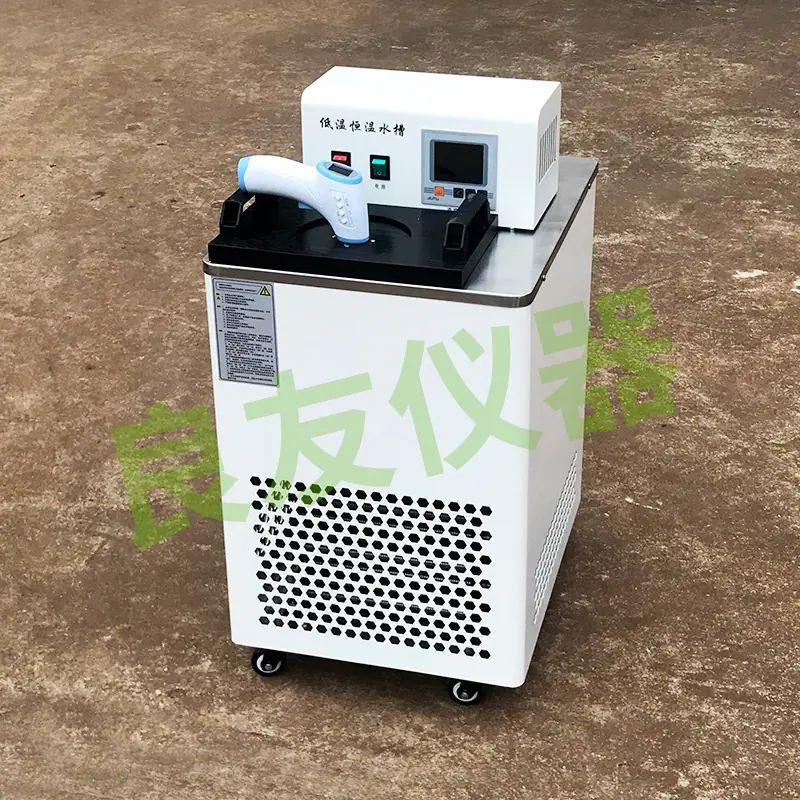 THD黑体恒温水槽 1