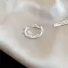 Anillo de Flor con Encaje Calado y Moño de Circonita Moda Elegante Anillo para Dedo Índice Lujo Accesible Anillo de Gama Alta para Mujer