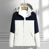 Nueva Chaqueta de Exterior para Hombres y Mujeres Chaqueta de Pareja con Gorro Desmontable Impermeable y Cortavientos Costuras Ropa Exterior Chaqueta Chaqueta Individual