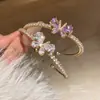 Pulseira Aberta Borboleta Abelha Gipsofila Coreana de Nicho Versátil Joia de Mão Pequena e Fresca para Mulheres com Detalhe em Zircônia