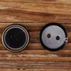 Accesorio Versátil Simple de Gama Alta con Bordes Redondeados, Acabado Mate, Estilo Vintage y Bordes Quemados para Chaquetas de Traje, Chalecos y Vestidos