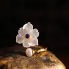 Personalidad Plata Moda Estilo Lujo Ligero Joyería Plata S925 Chapado en Oro Cristal Blanco Perla Anillo Simple Fresco