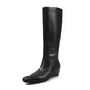 Botas de Caballero de Cuero Genuino con Aumento Invisible de 5 cm 2026 Invierno Tacón de Cuña Tacón Medio Punta Cuadrada Pequeña Cuero Genuino Caña Alta Botas Largas Mujer
