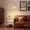 Lámpara de pie vintage para sala de estar, mesa auxiliar creativa para sofá, mesa de centro de almacenamiento de alta gama para mesita de noche, lámpara de pie de tela retro para dormitorio