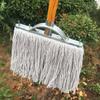 Fregona de hierro para el hogar al por mayor de fábrica, con hilo de algodón grueso absorbente, estilo antiguo, con mango de madera, para limpieza plana.