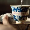 No Falling Pure Handmade Seiko Underglaze Cor pintada à mão Taça de Cobertura Chá Art Tea Bowl Único Chá Xícara Kung Fu Tea Set Caixa de Presente