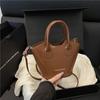 Bolso de Mano de Alta Gama y Elegante, Nuevo Diseño de Moda Versátil con Textura, de un Solo Hombro y Cruzado, Diseño de Nicho, Transfronterizo, Verano 2026