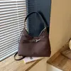 Bolso de hombro estilo retro para mujer, perfecto para exportación, con un aspecto sofisticado, diseño versátil y múltiples usos como mochila o bolso cruzado, hecho de gamuza