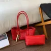Bolsa Tote de Verão Vazada para Axila Feminina 2026 Novo Modelo de Alta Qualidade Grande Capacidade Bolsa de Mão Mãe-Filha Versátil Bolsa de Ombro
