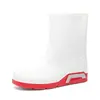 Botas de Chuva Moda Transfronteiriça Unissex Confortáveis para Exterior Botas de Chuva Versáteis Impermeáveis Acampamento Casal Antiderrapantes Sapatos de Cozinha Sapatos Aquáticos