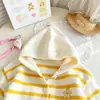 Suéter con Capucha de Punto para Niña Otoño/Invierno 2026 Cárdigan Elegante Versátil Abrigo para Niñas Pequeñas Dropshipping Transfronterizo
