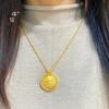 Tienda de oro con accesorios de bricolaje de oro, collar con colgante de dios de la riqueza amarillo giratorio con diamantes, estilo nacional clásico para novia