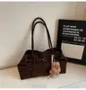 Bolsa Cesta de Legumes Suede Grande Capacidade Retro Outono e Inverno para Mulheres 2025 Nova Moda Casual Roupas de Trabalho Bolsa de Ombro Bolsa Tote
