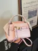 Bolso de Mano de Estilo Sencillo y Relajado 2026 Primavera Nuevo Bolso Cruzado de Moda y Único Bolso de Hombro para Viajes de Oficina para Trabajadores